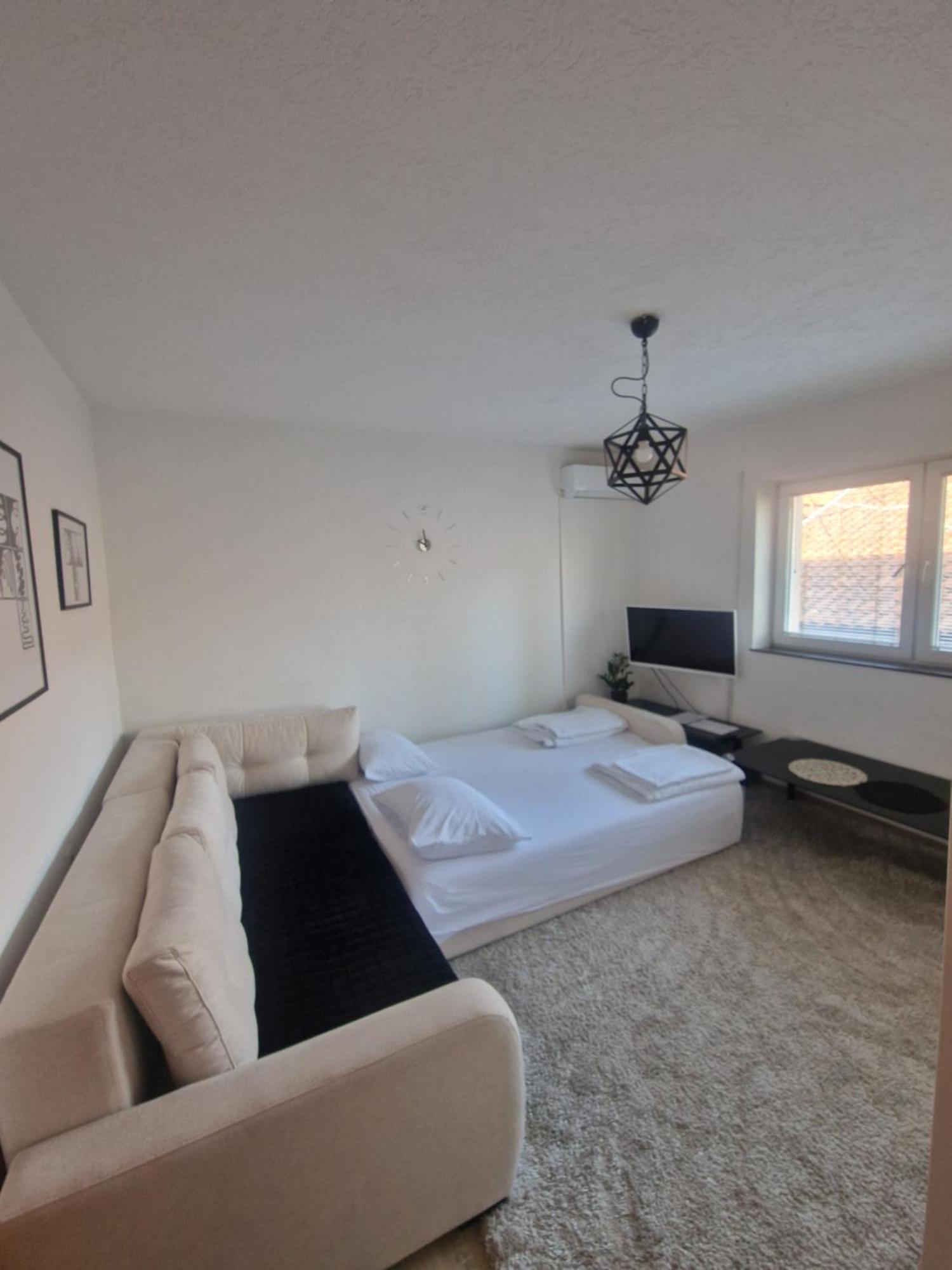 Apartments Natural And Bungalows Sarajevo Room photo